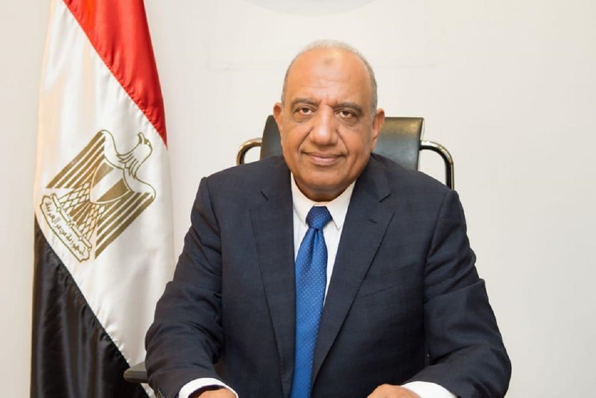 وزير الكهرباء يعد بمواصلة جهود خفض تكلفة الطاقة